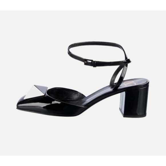 Valentino Garavani Women's Valentino One Stud Pump Sandals Sz 38 NIB 1,690 - Picture 1 of 11